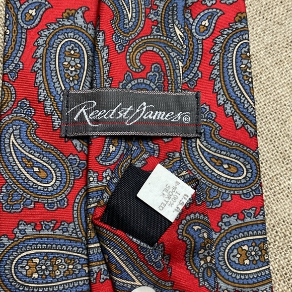 Reed St James 100% silk tie - Picture 2 of 5